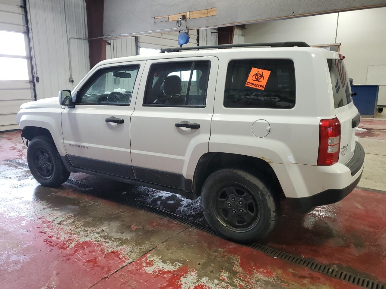 2017 Jeep Liberty (Patriot) - Image 2