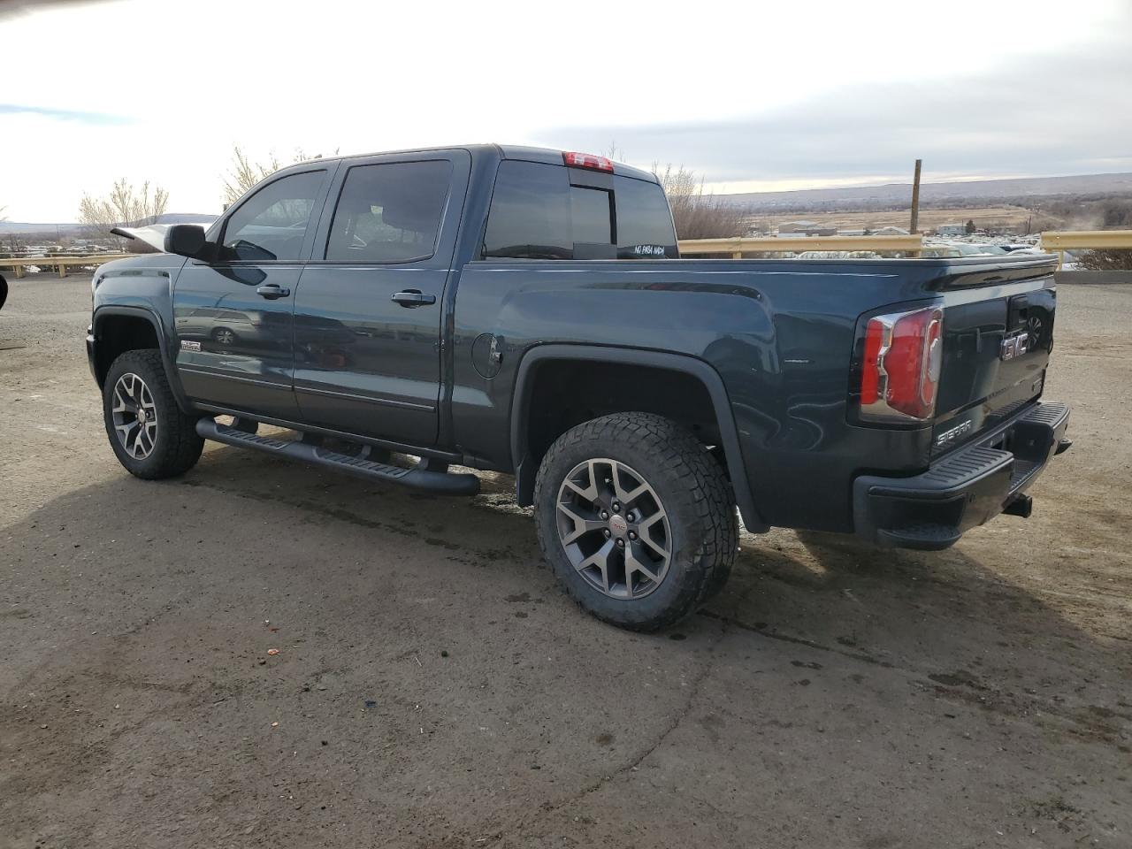 2017 GMC Sierra - Image 2