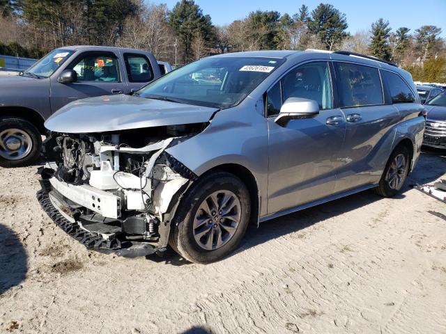 2022 Toyota Sienna Le