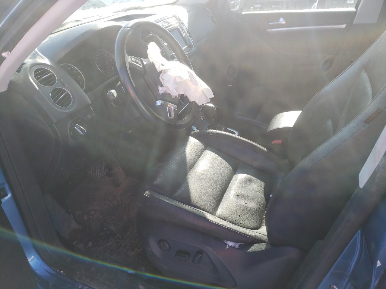 2017 Volkswagen Tiguan Com VIN: WVGMVZAX8HK022976 Lot: 43806905