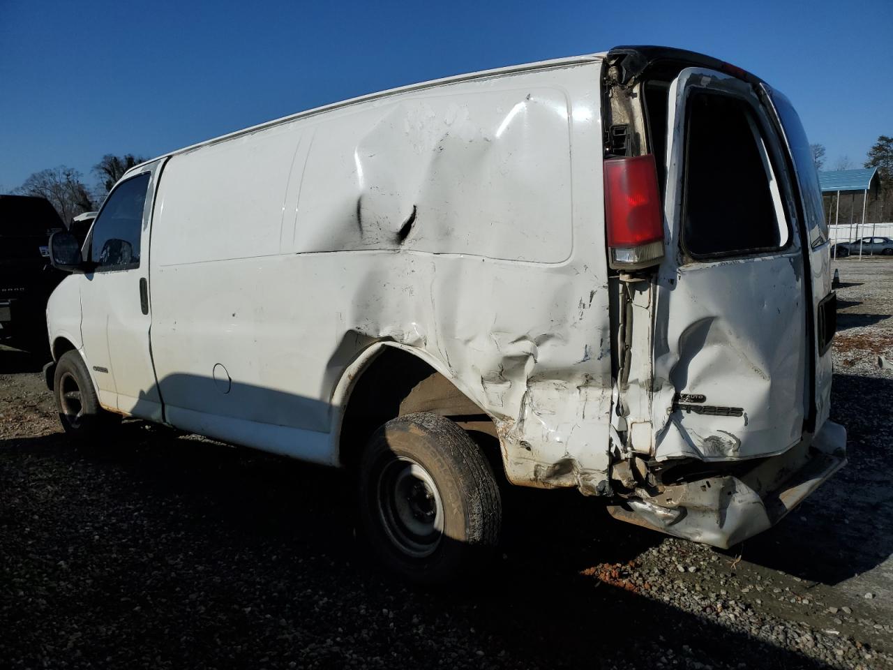 2000 Chevrolet Express - Image 2