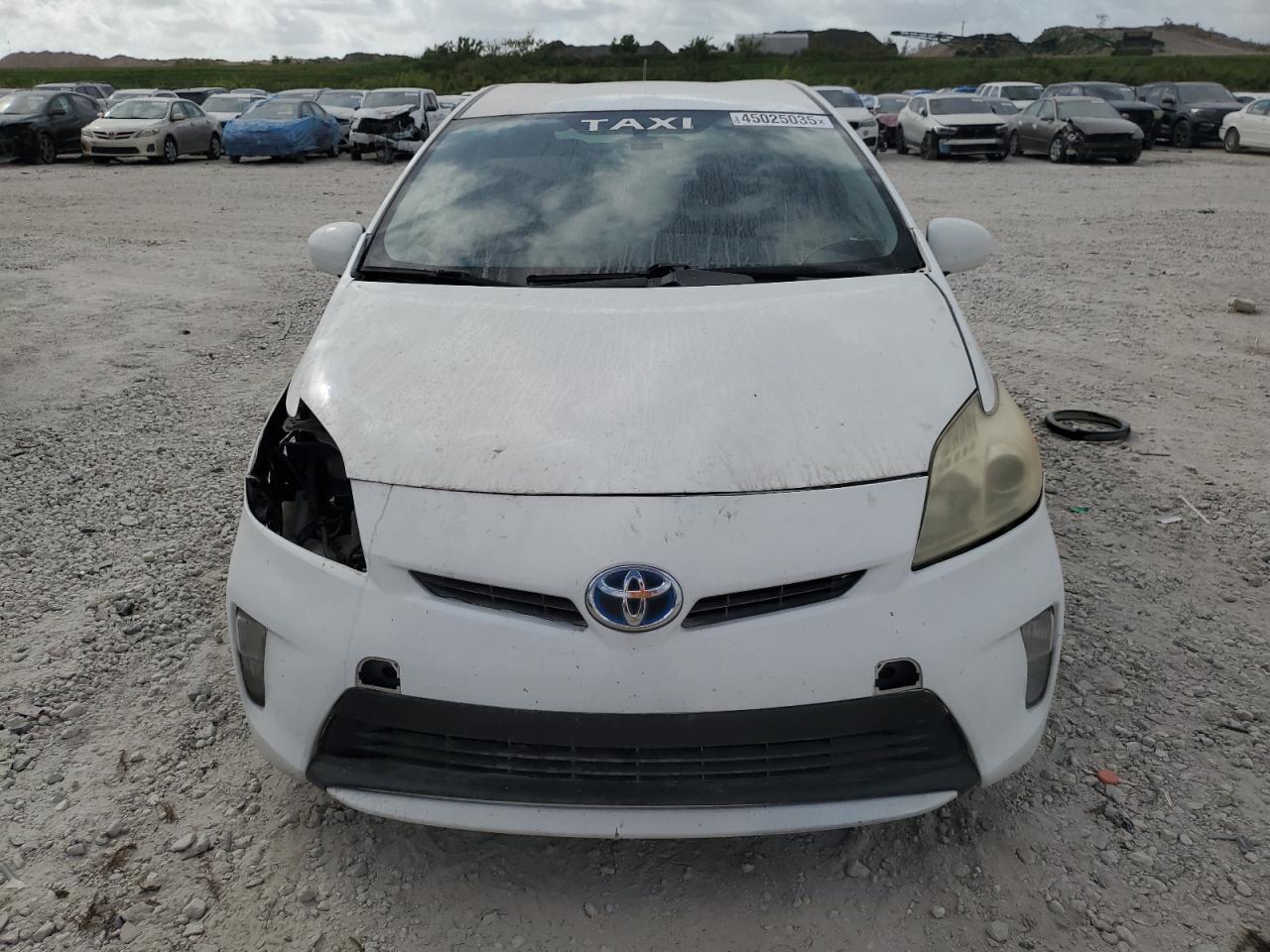 2013 Toyota Prius - Image 5