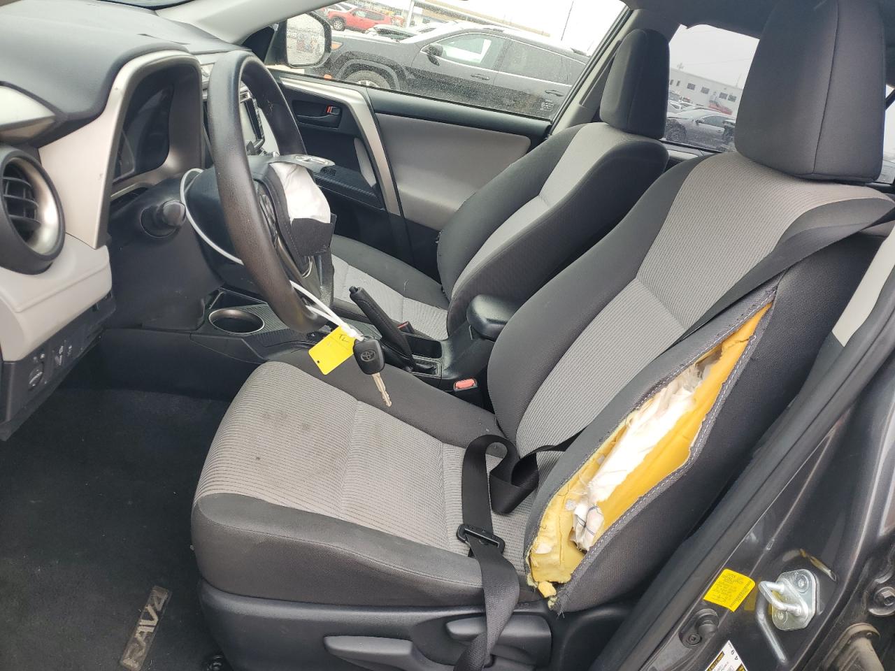 2015 Toyota RAV 4 - Image 7