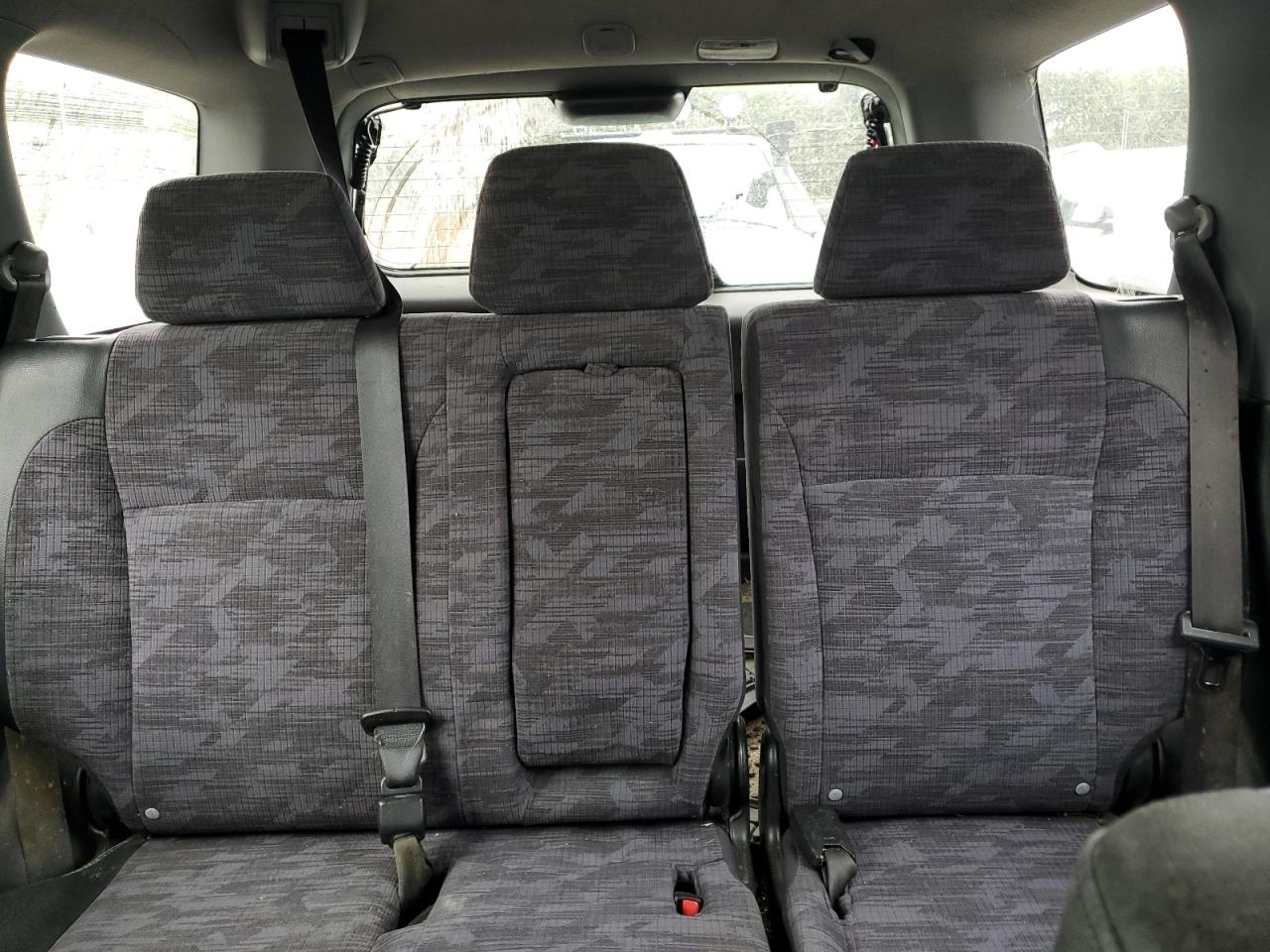 2003 Honda CR-V - Image 10