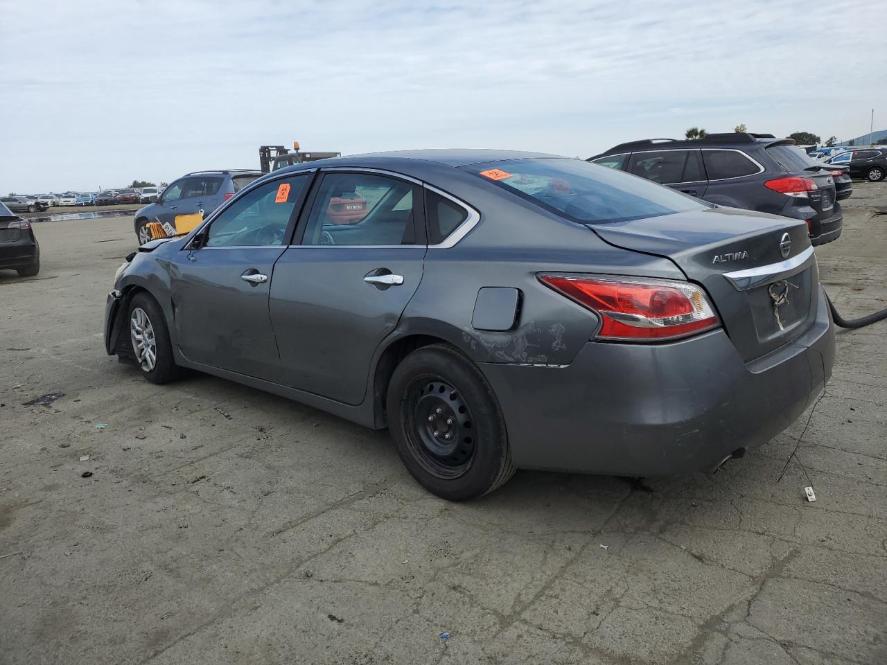 2015 Nissan Altima - Image 2
