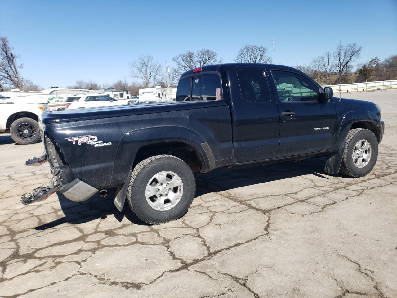 2011 Toyota Tacoma - Image 3