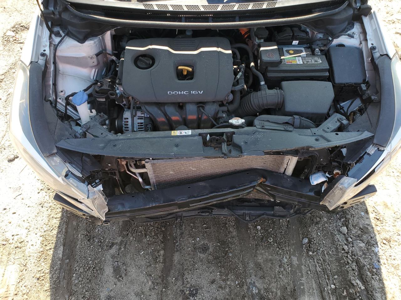 2017 Kia Forte - Image 11