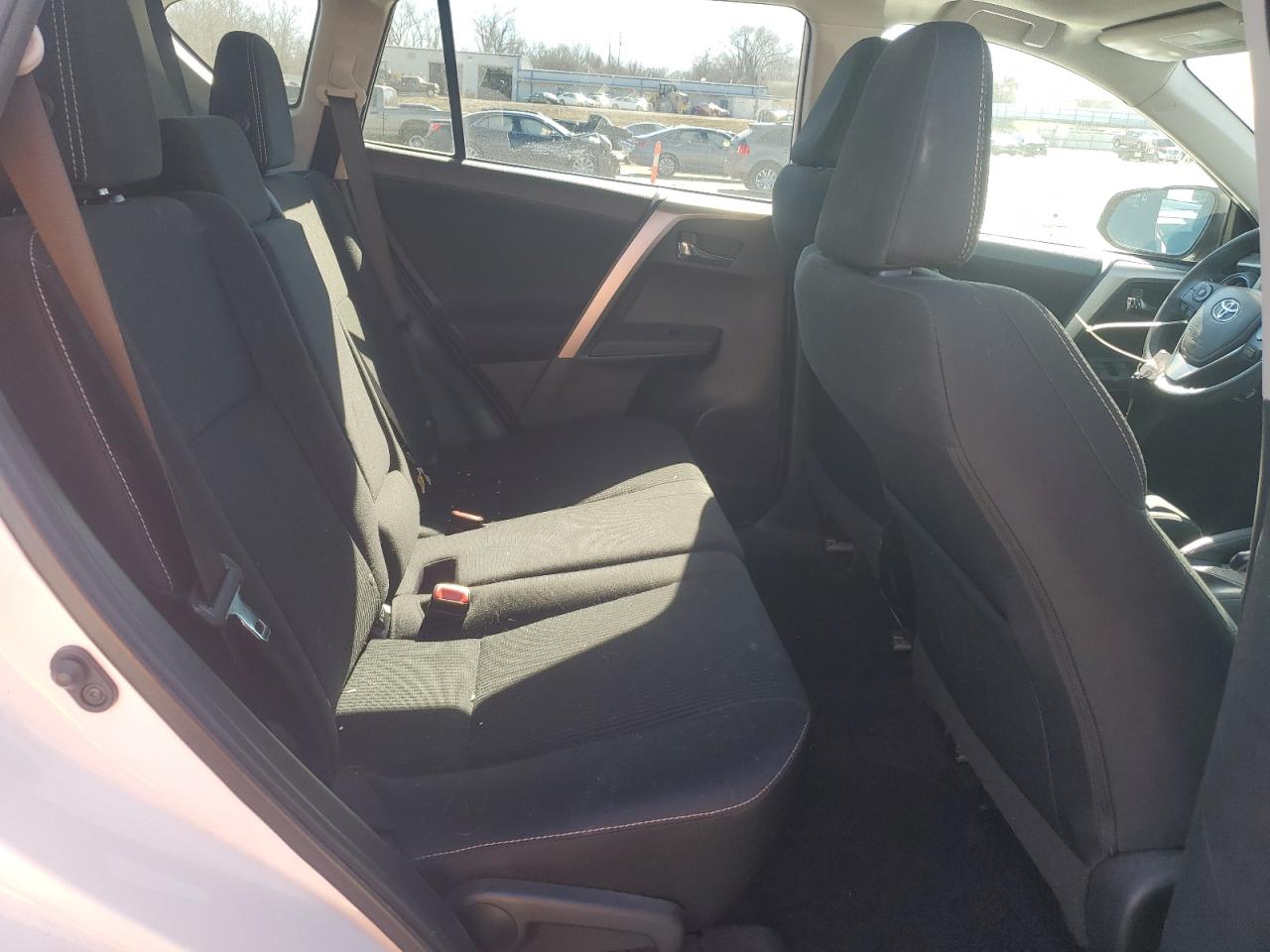 2014 Toyota RAV 4 - Image 11