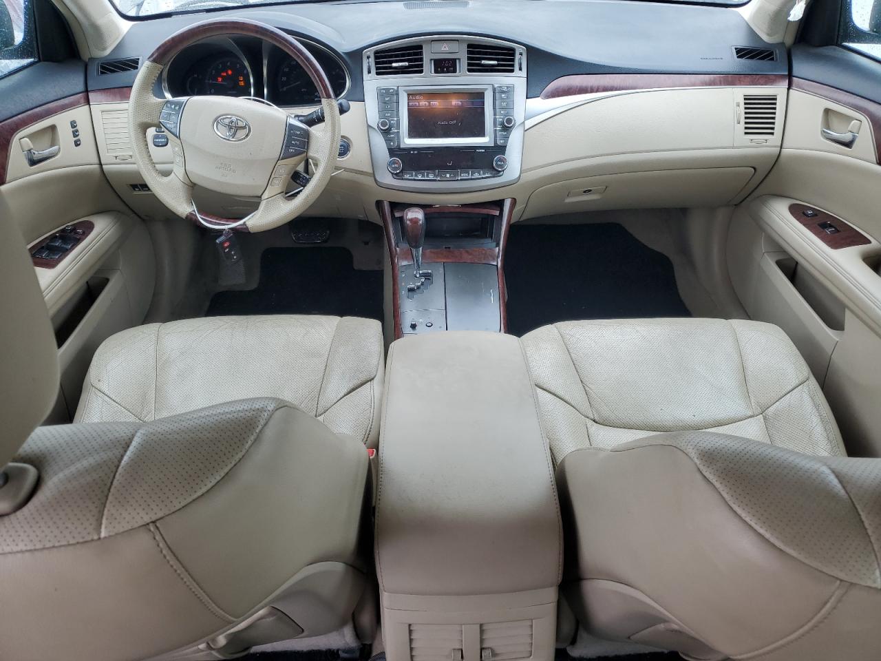 2011 Toyota Avalon - Image 8