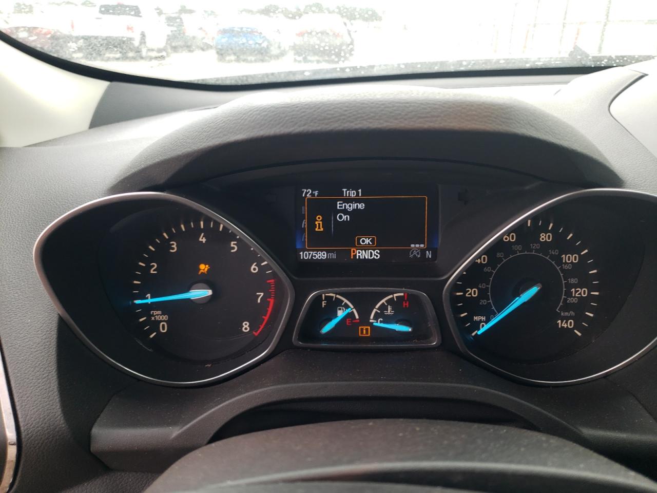 1FMCU0J98HUB74123 FORD ESCAPE 2017