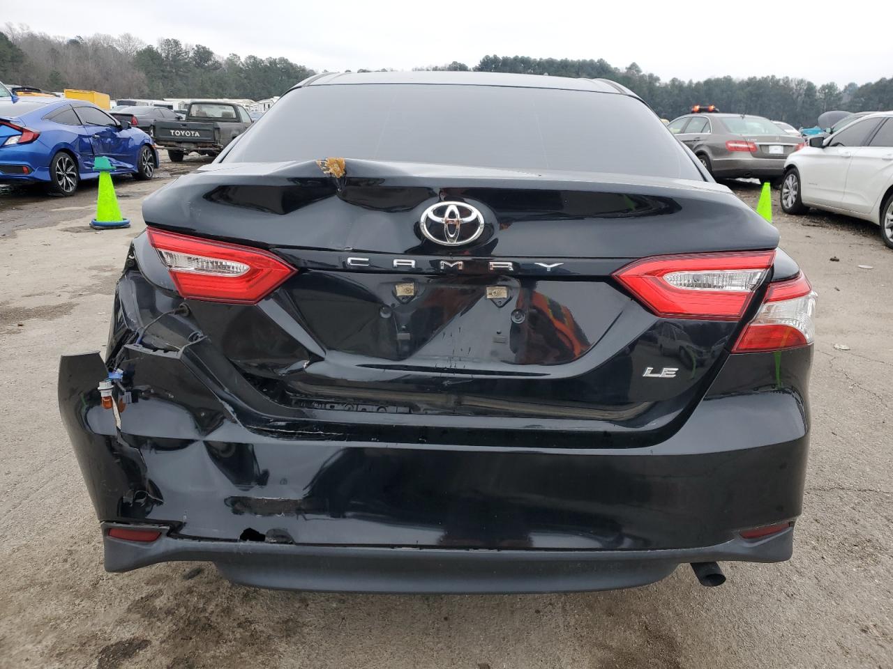 4T1B11HKXJU567162 TOYOTA CAMRY 2018