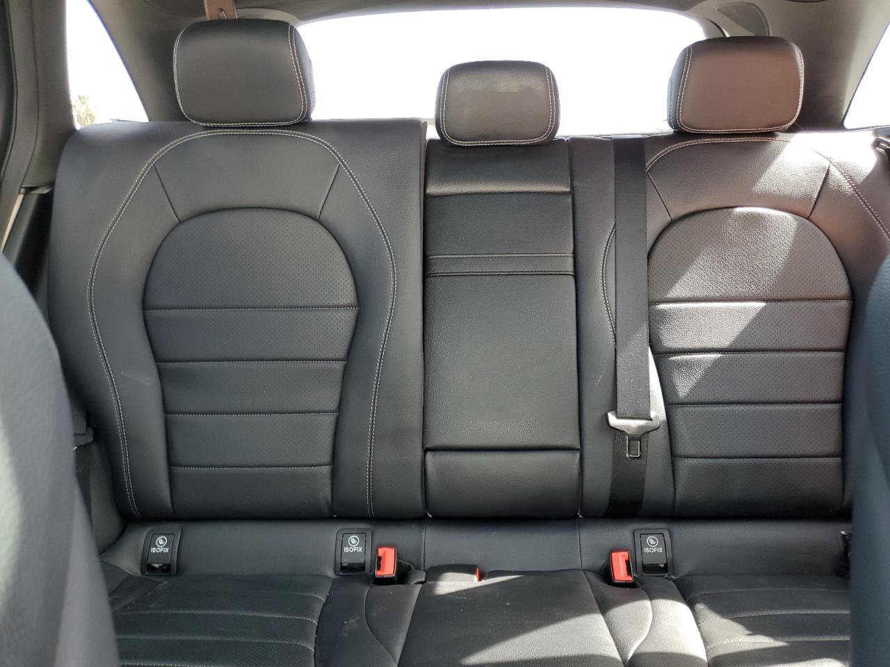2017 Mercedes-Benz GLC - Image 10