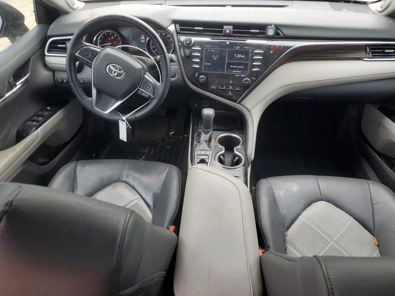 2018 Toyota Camry - Image 8