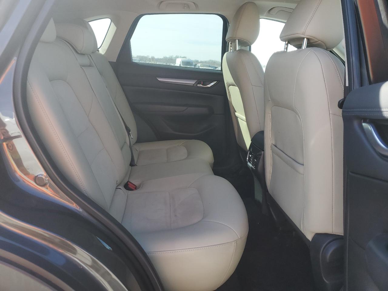 2017 Mazda CX-5 - Image 11