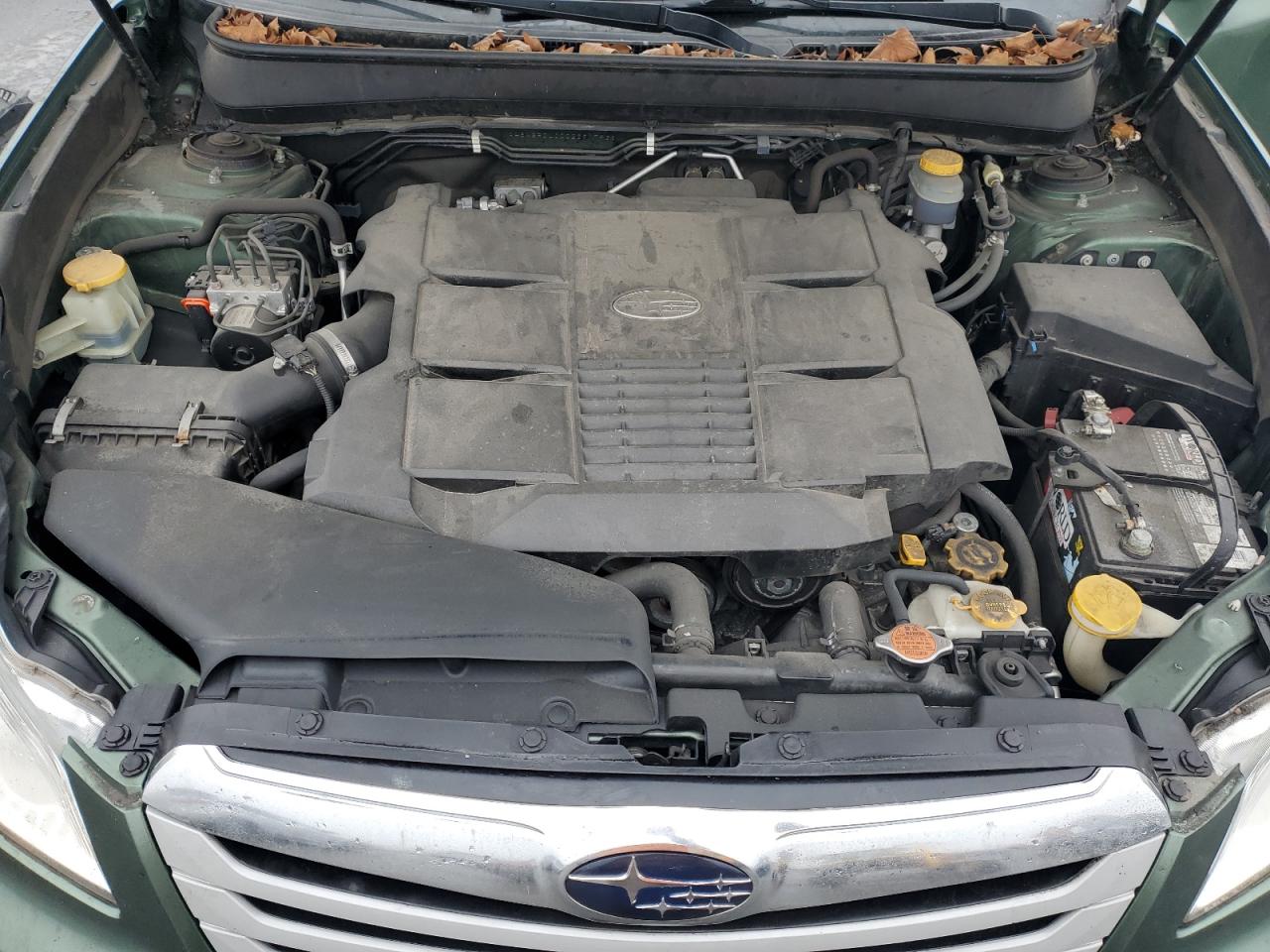 2012 Subaru Outback - Image 11