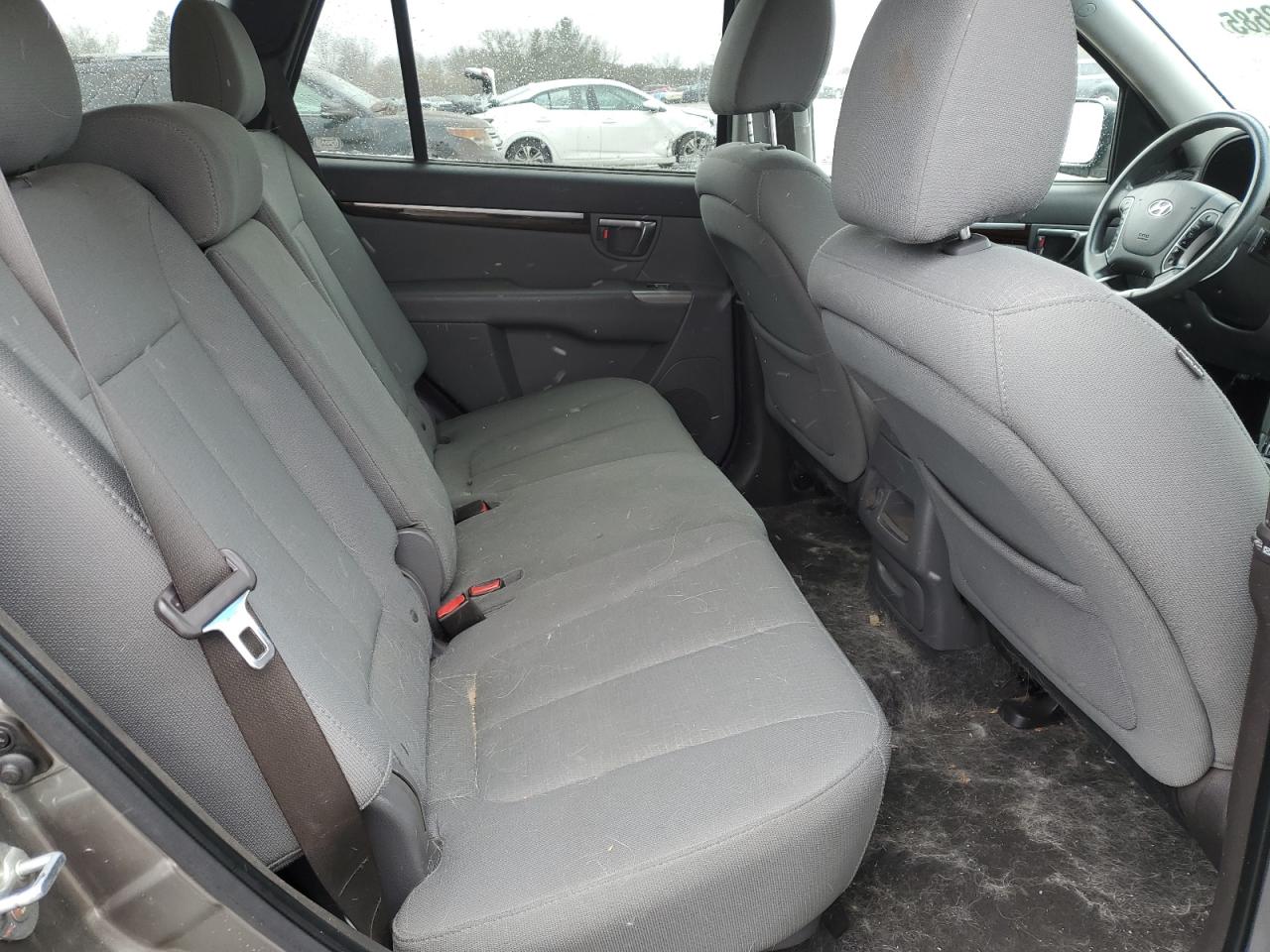 2011 Hyundai Santa Fe - Image 11