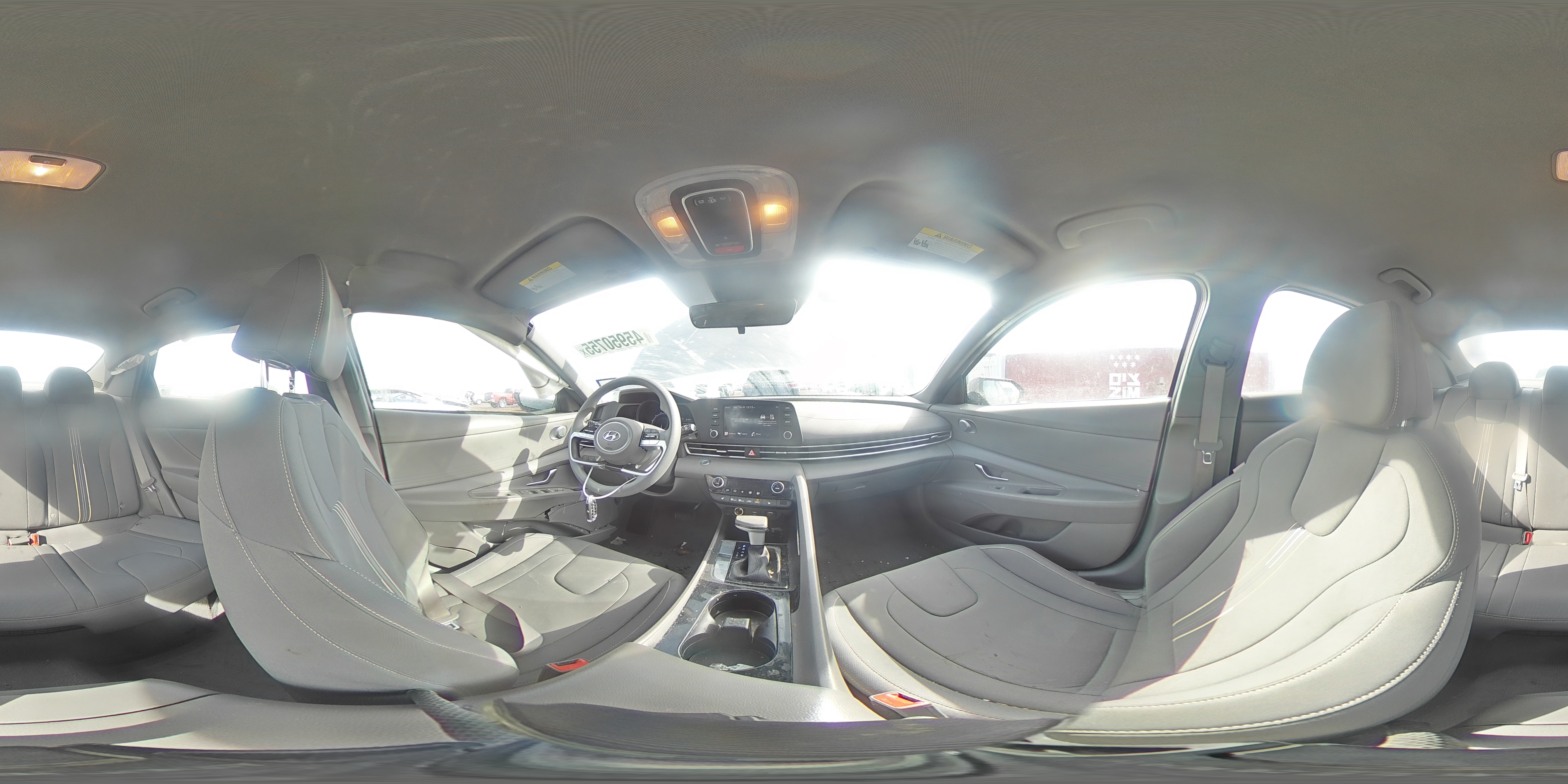 2023 Hyundai Elantra - Image 13