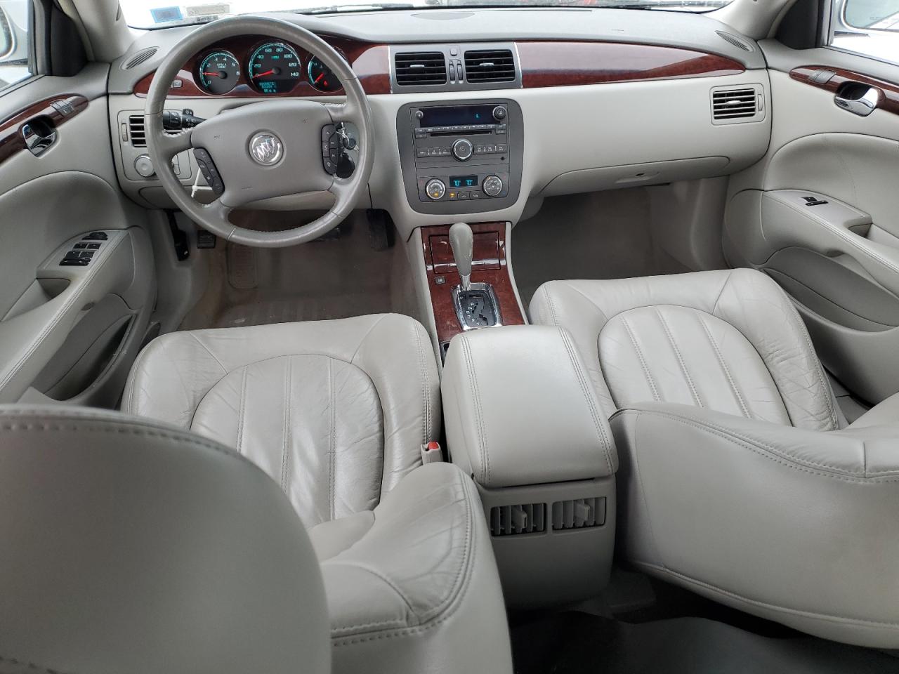 2010 Buick Lucerne - Image 8