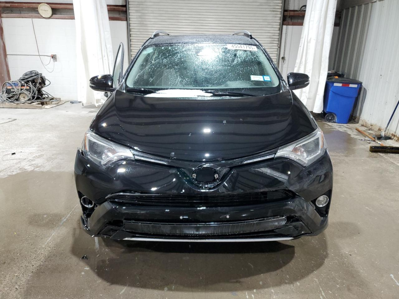 2018 Toyota RAV 4 - Image 5
