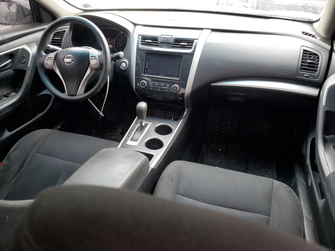 2015 Nissan Altima - Image 8