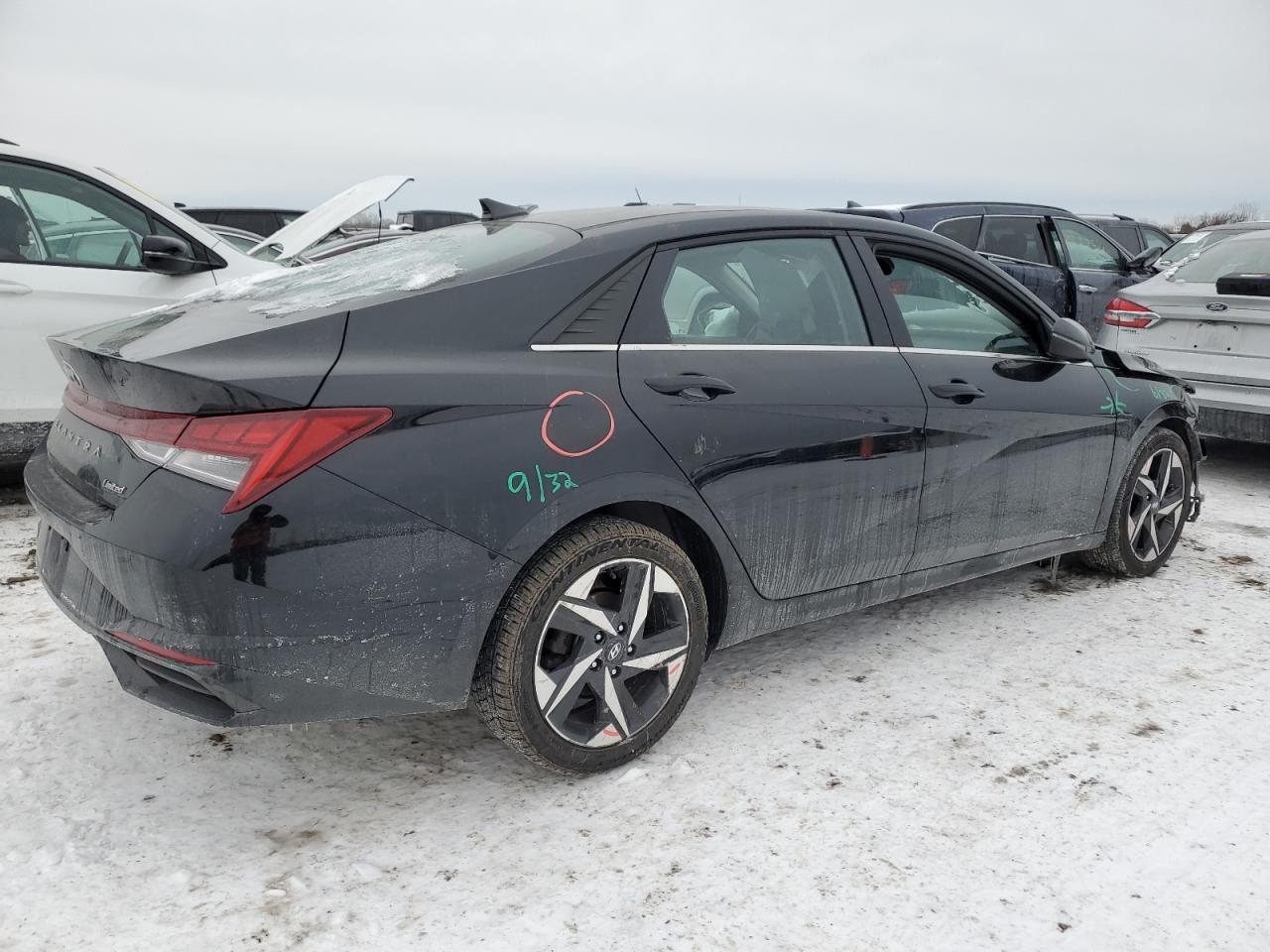 2023 Hyundai Elantra - Image 3