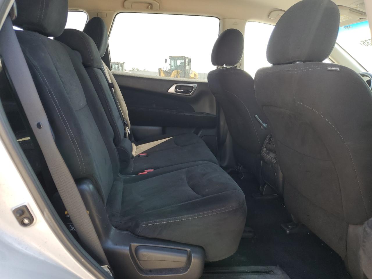 2015 Nissan Pathfinder - Image 11