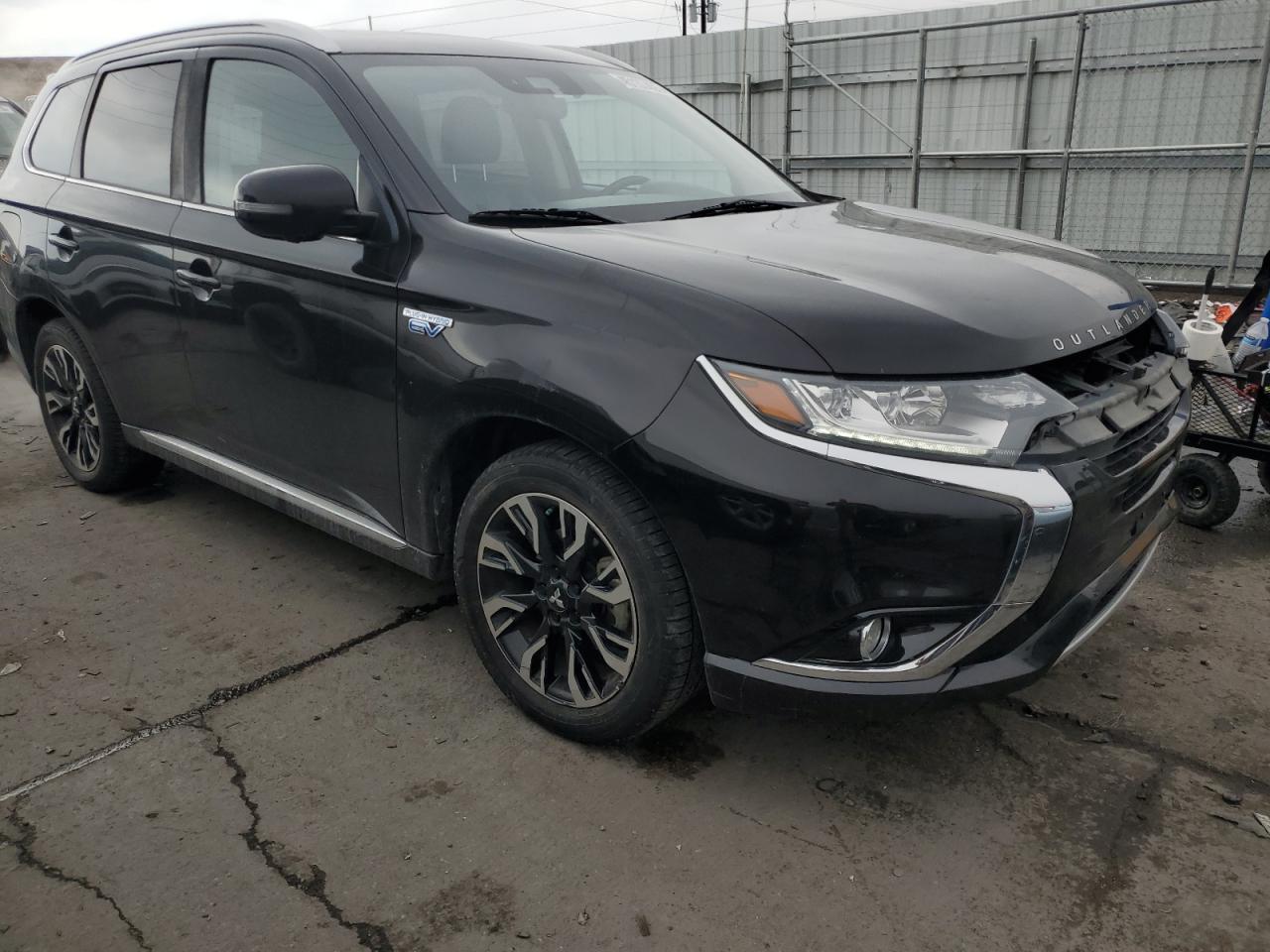 2018 Mitsubishi Outlander - Image 4