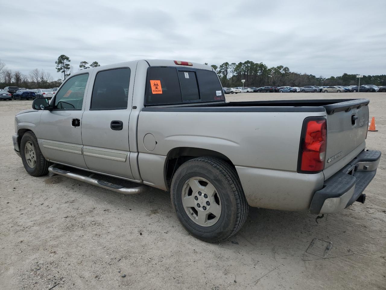 2006 Chevrolet Silverado - Image 2