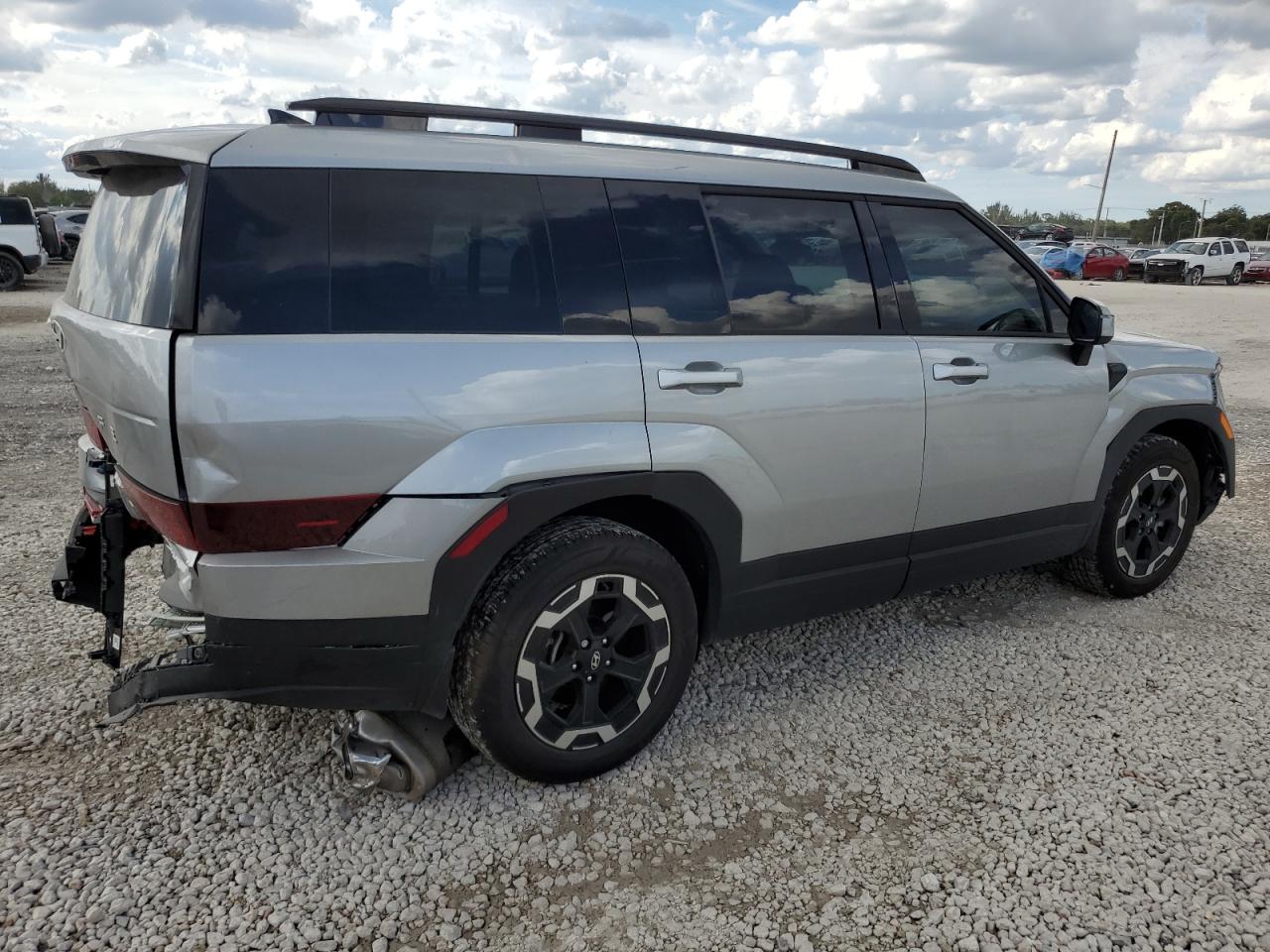 2024 Hyundai Santa Fe - Image 3
