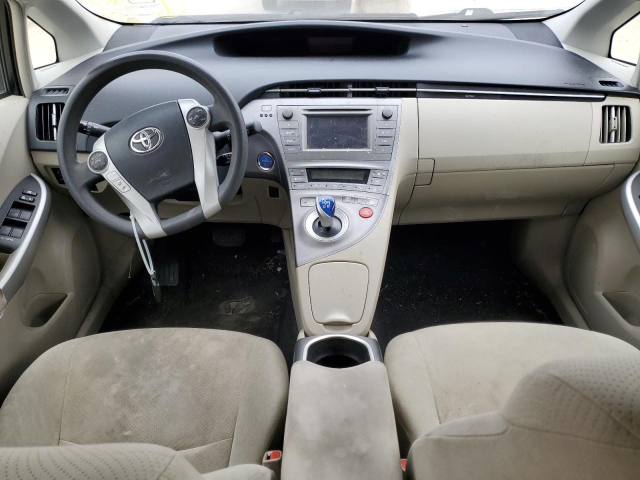2014 Toyota Prius - Image 8