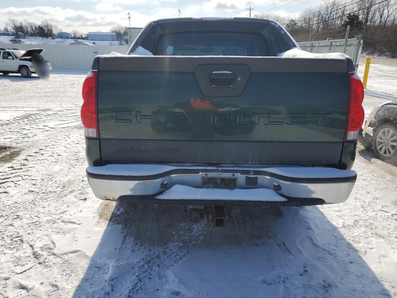 2004 Chevrolet Avalanche K1500 VIN: 3GNEK12T44G152790 Lot: 46218605