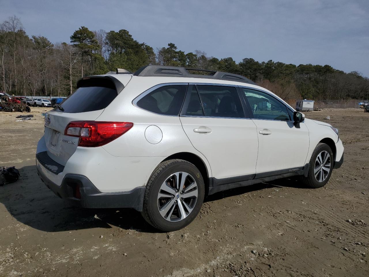 2019 Subaru Outback - Image 3
