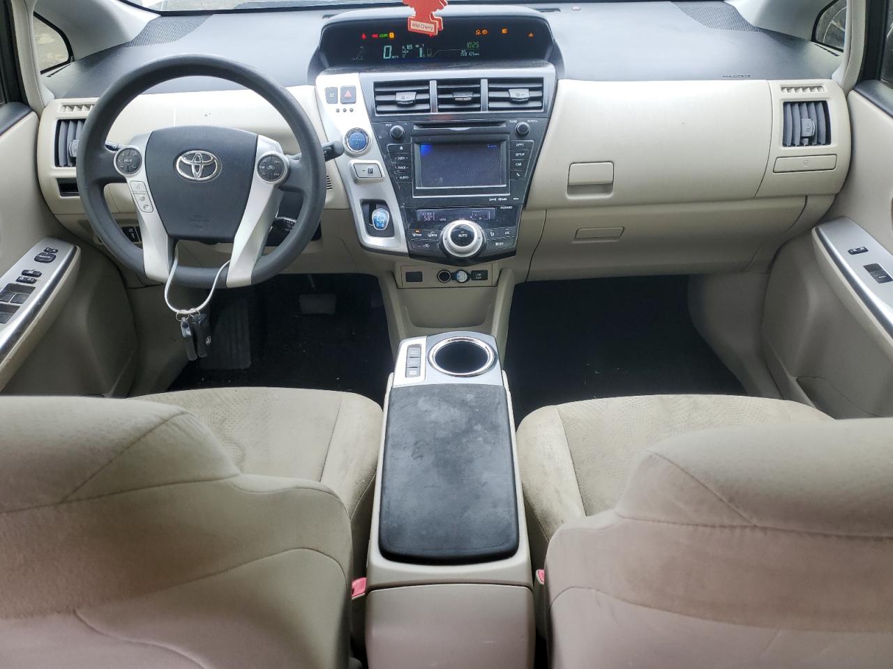 2013 Toyota Prius - Image 8