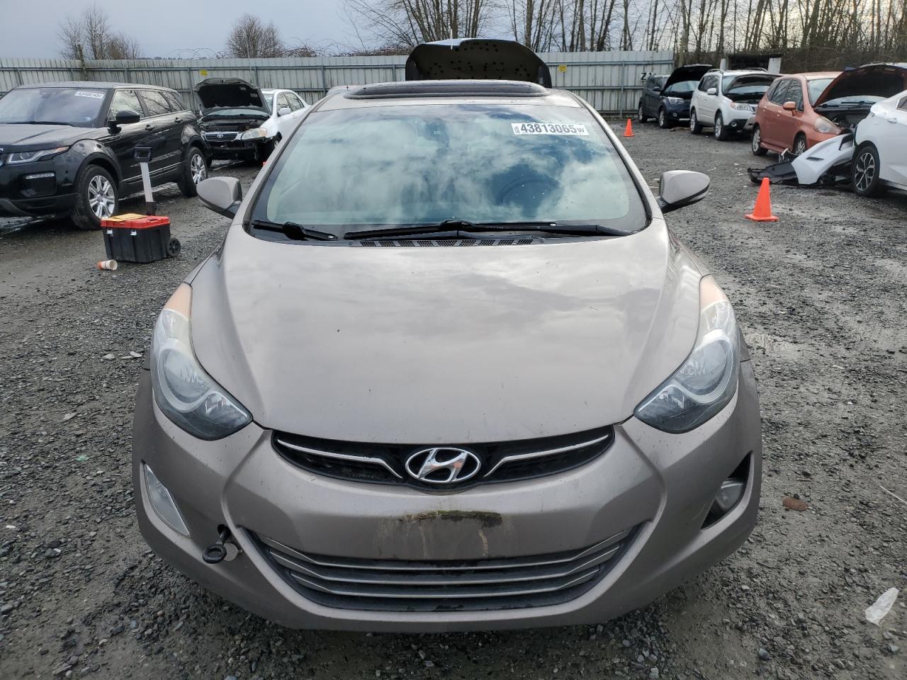 2013 Hyundai Elantra - Image 5