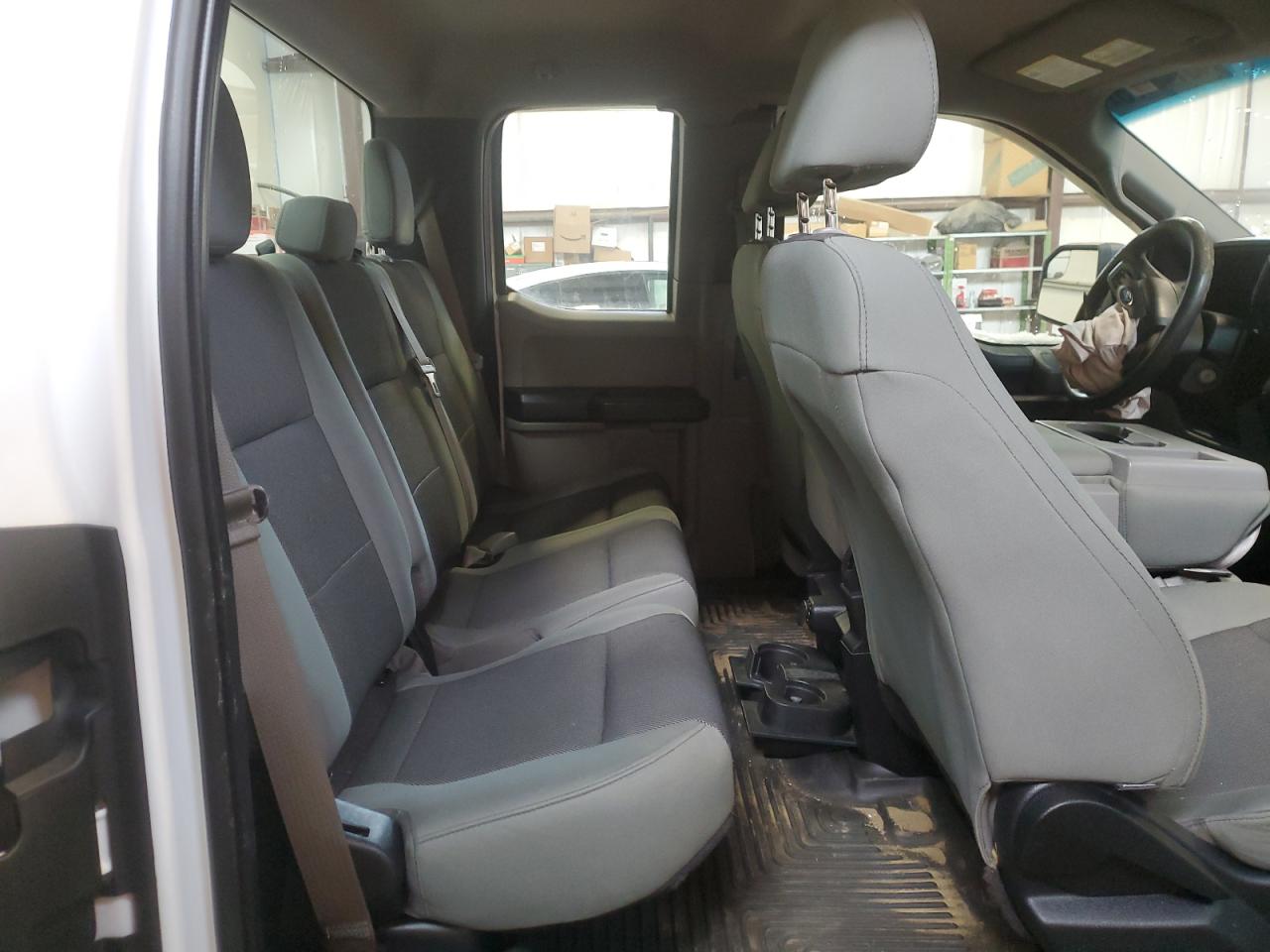 2015 Ford F-150 - Image 10