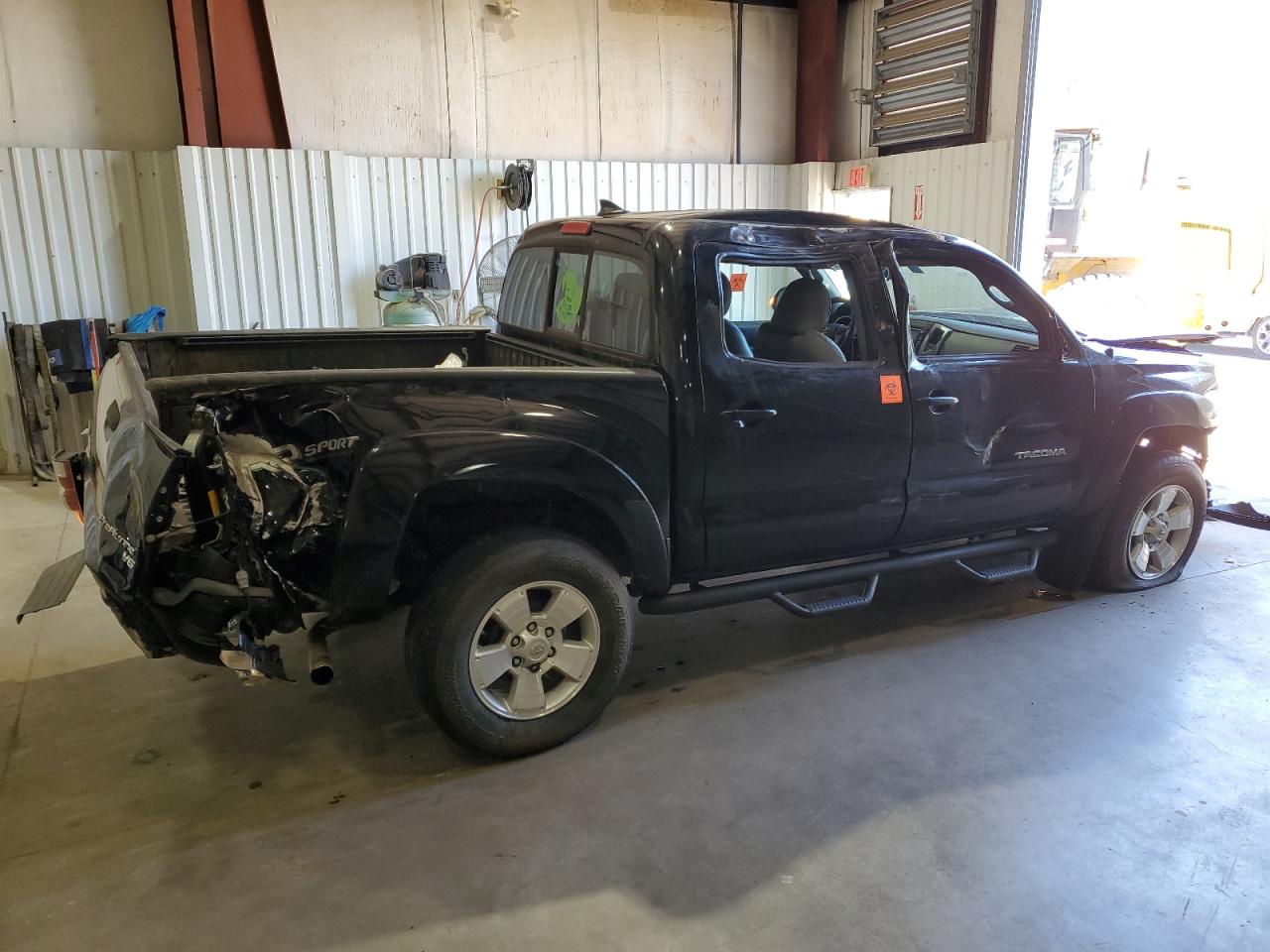 2014 Toyota Tacoma - Image 3