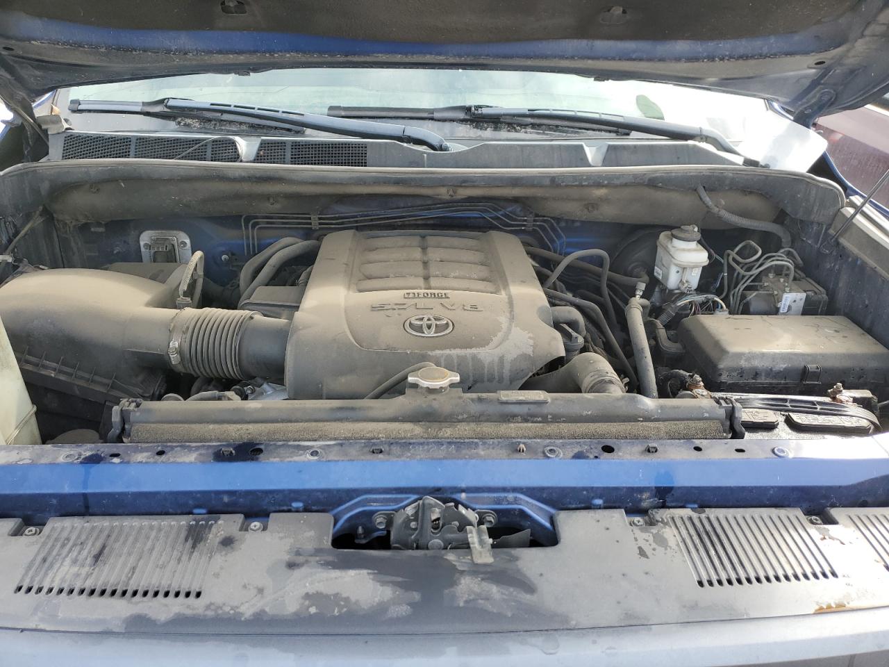 2015 Toyota Tundra - Image 11