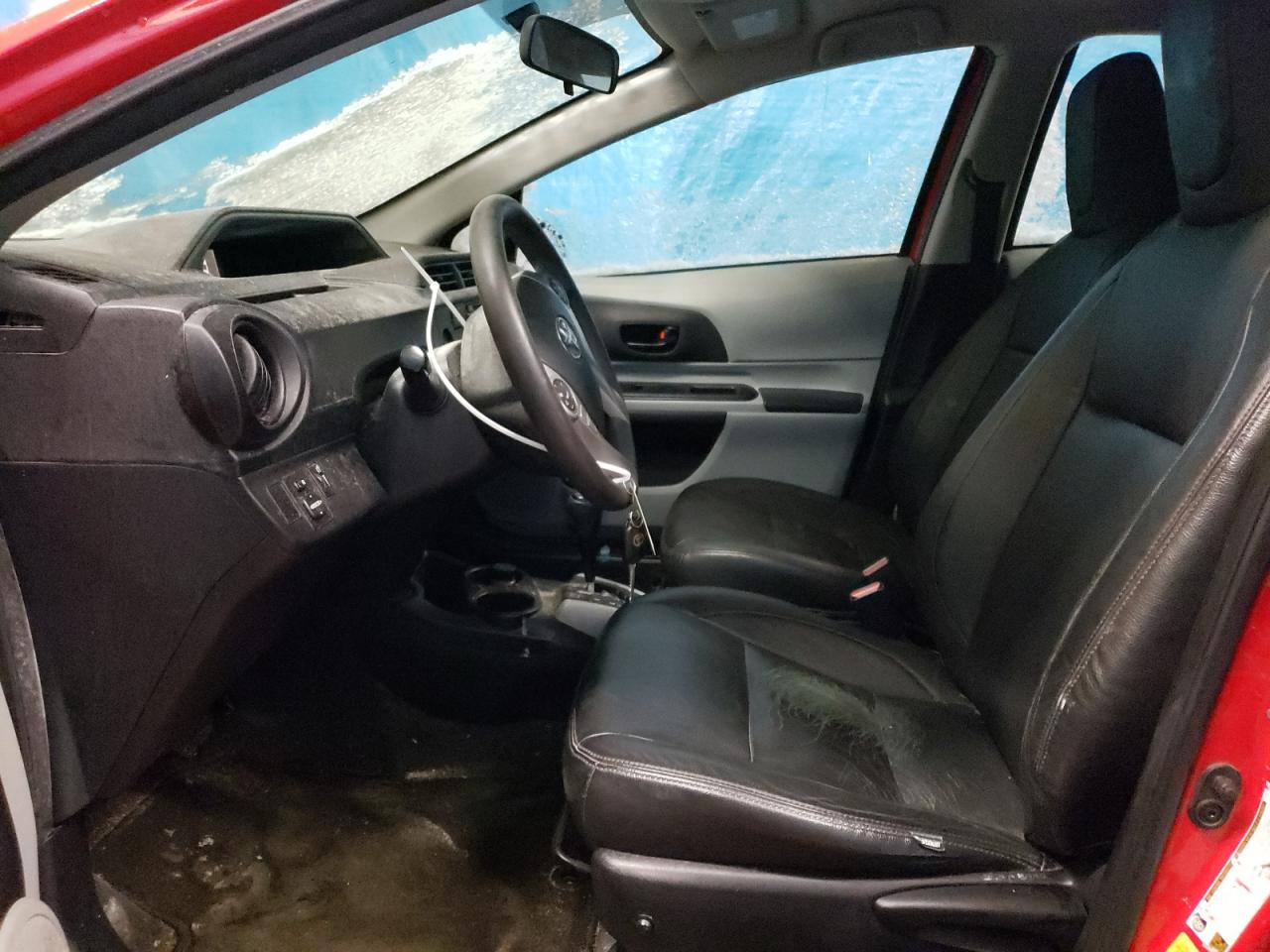2013 Toyota Prius - Image 7