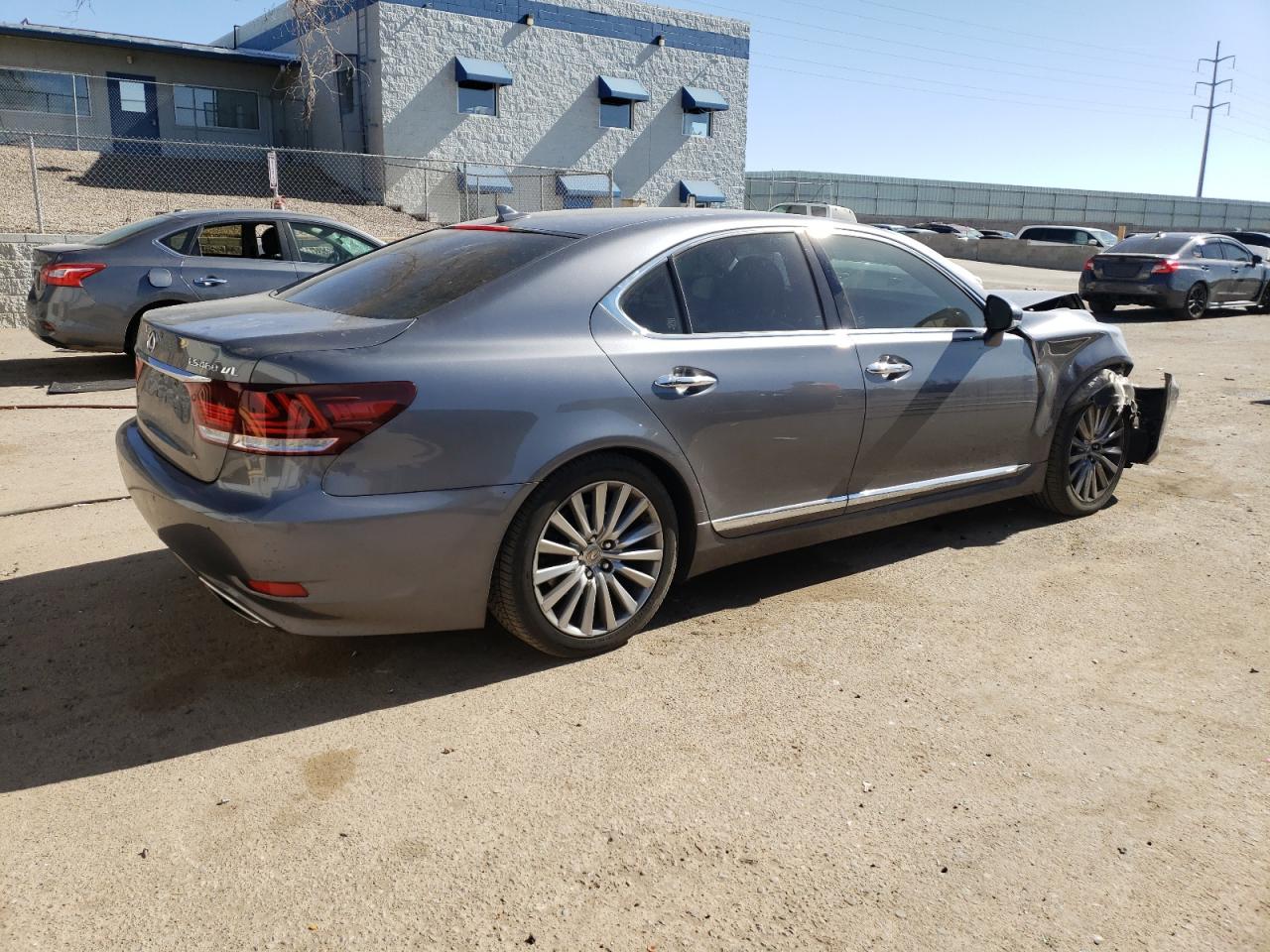 2013 Lexus LS - Image 3