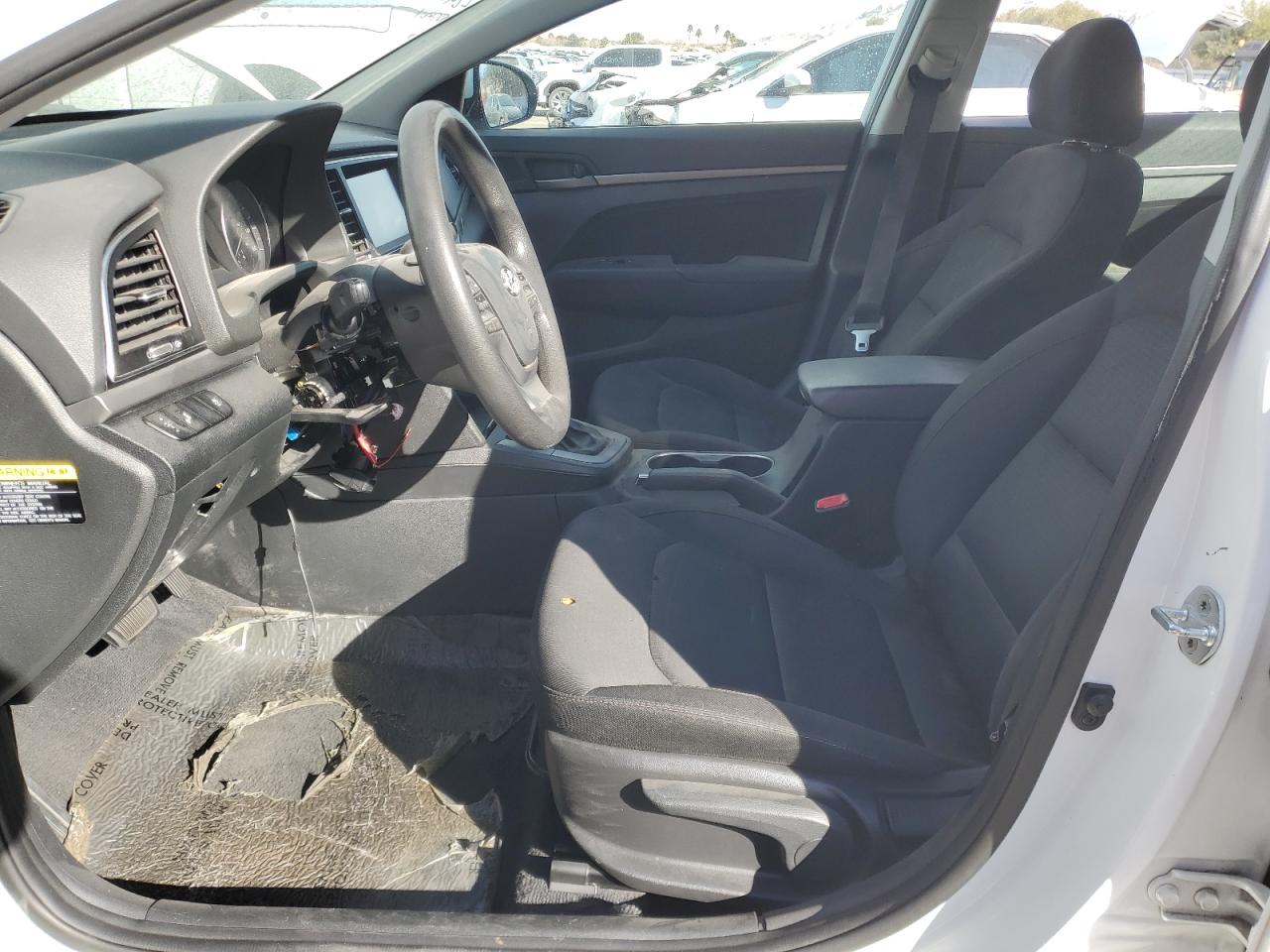 2018 Hyundai Elantra - Image 7