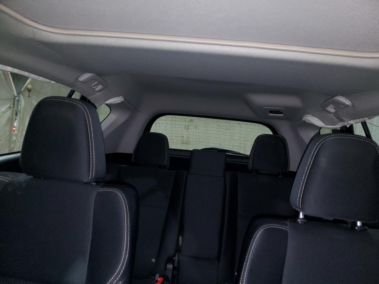2015 Toyota RAV 4 - Image 10