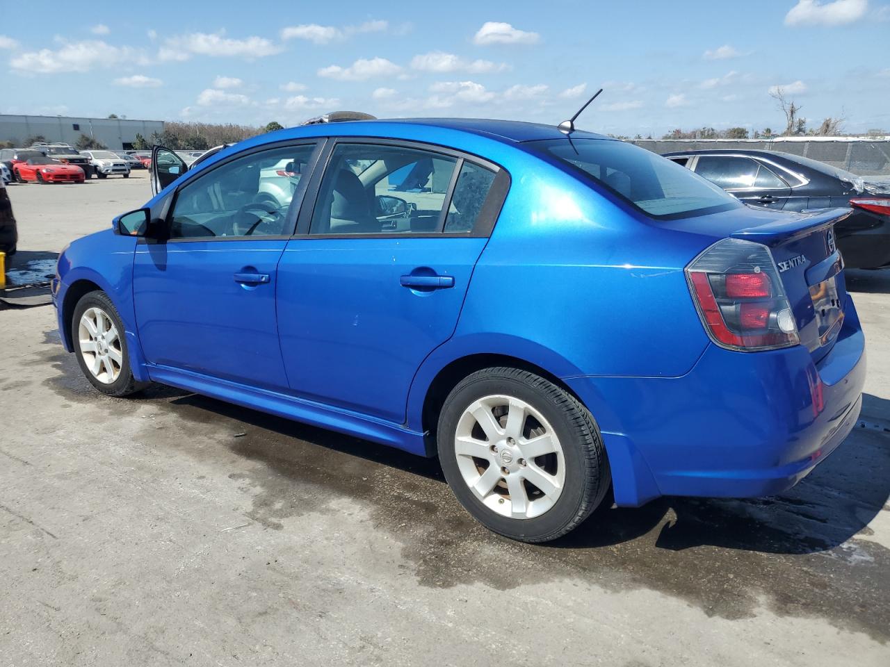 2011 Nissan Sentra - Image 2
