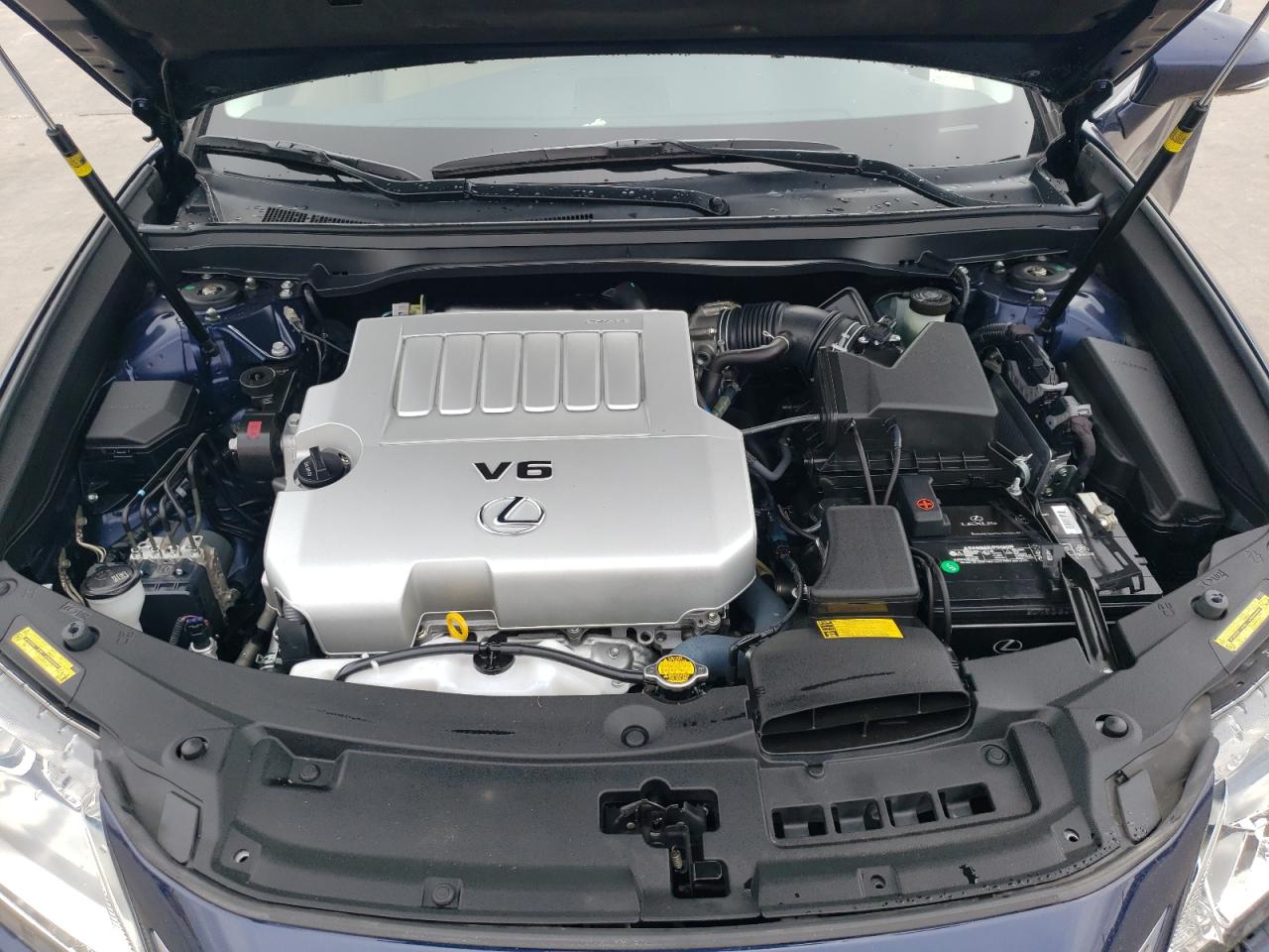 2015 Lexus ES - Image 12