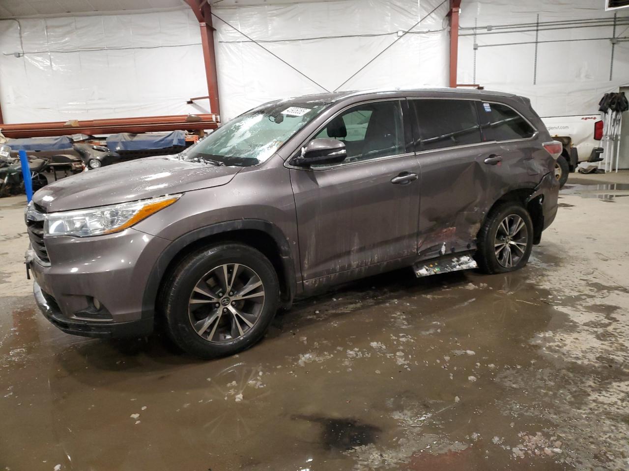 5TDJKRFH5GS324438 TOYOTA HIGHLANDER 2016