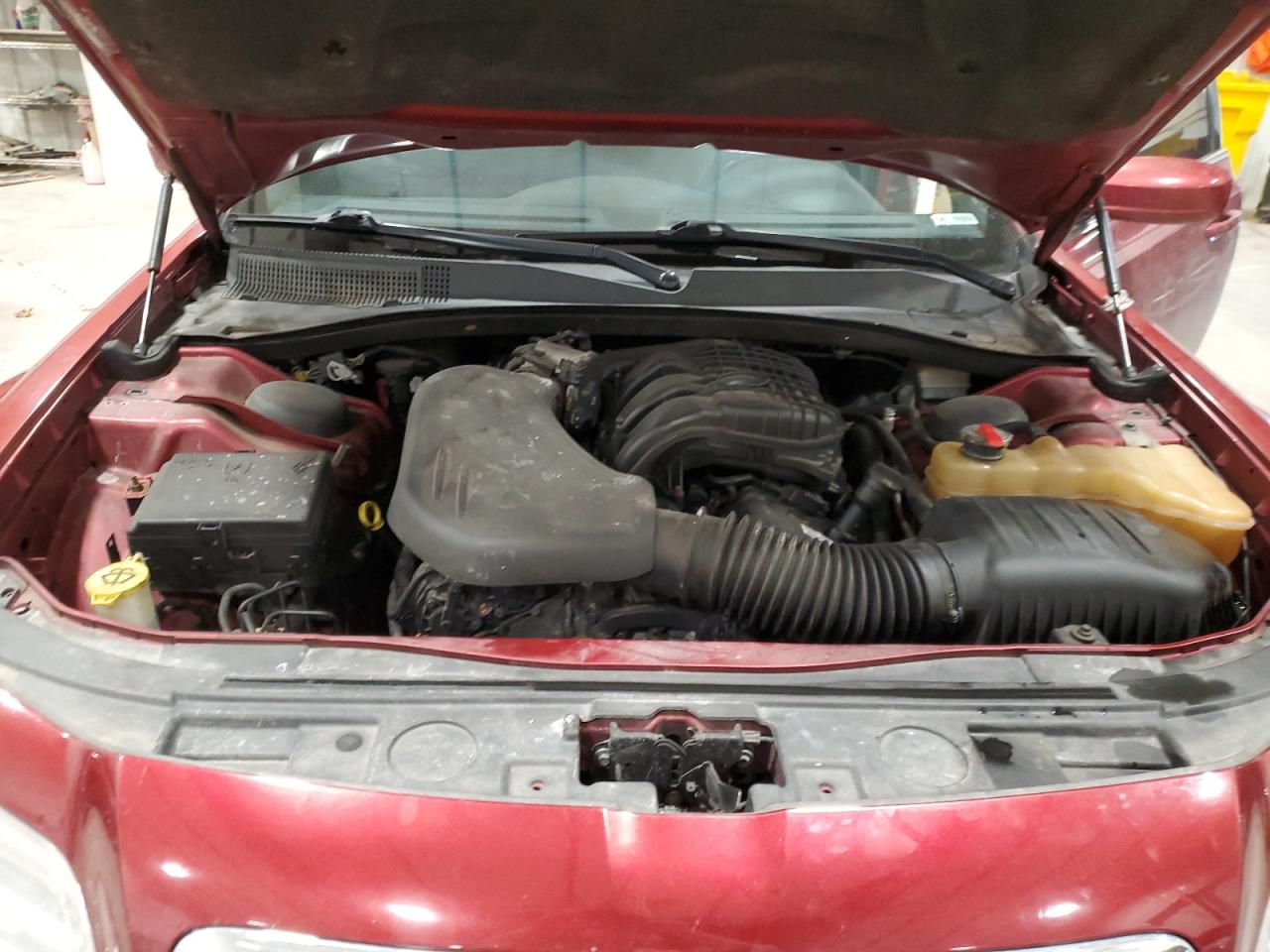 2011 Chrysler 300 - Image 11