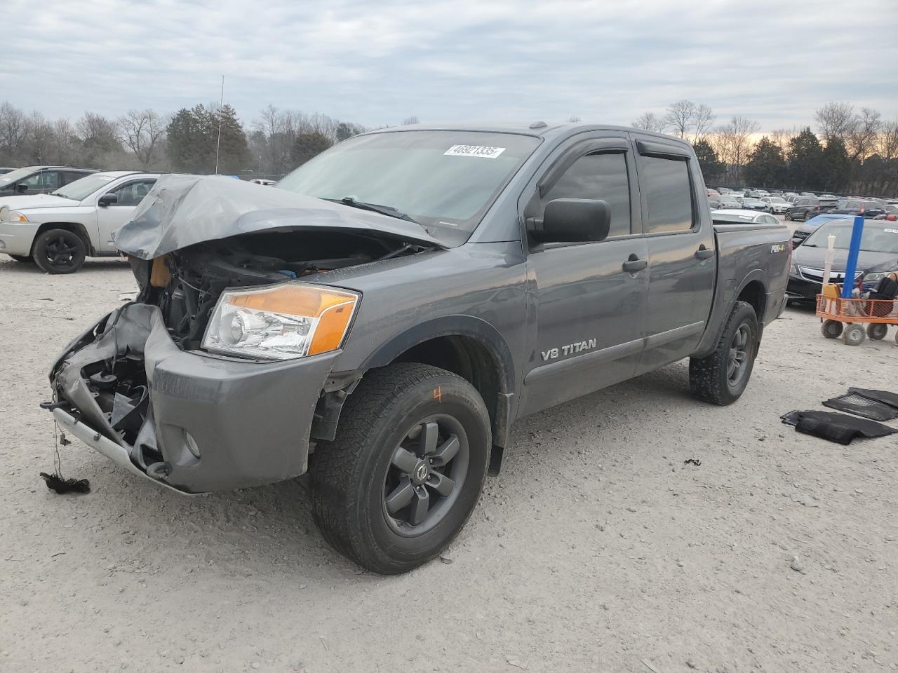 Madisonville, TN에서 판매 중인 2014 Nissan Titan S - Front End