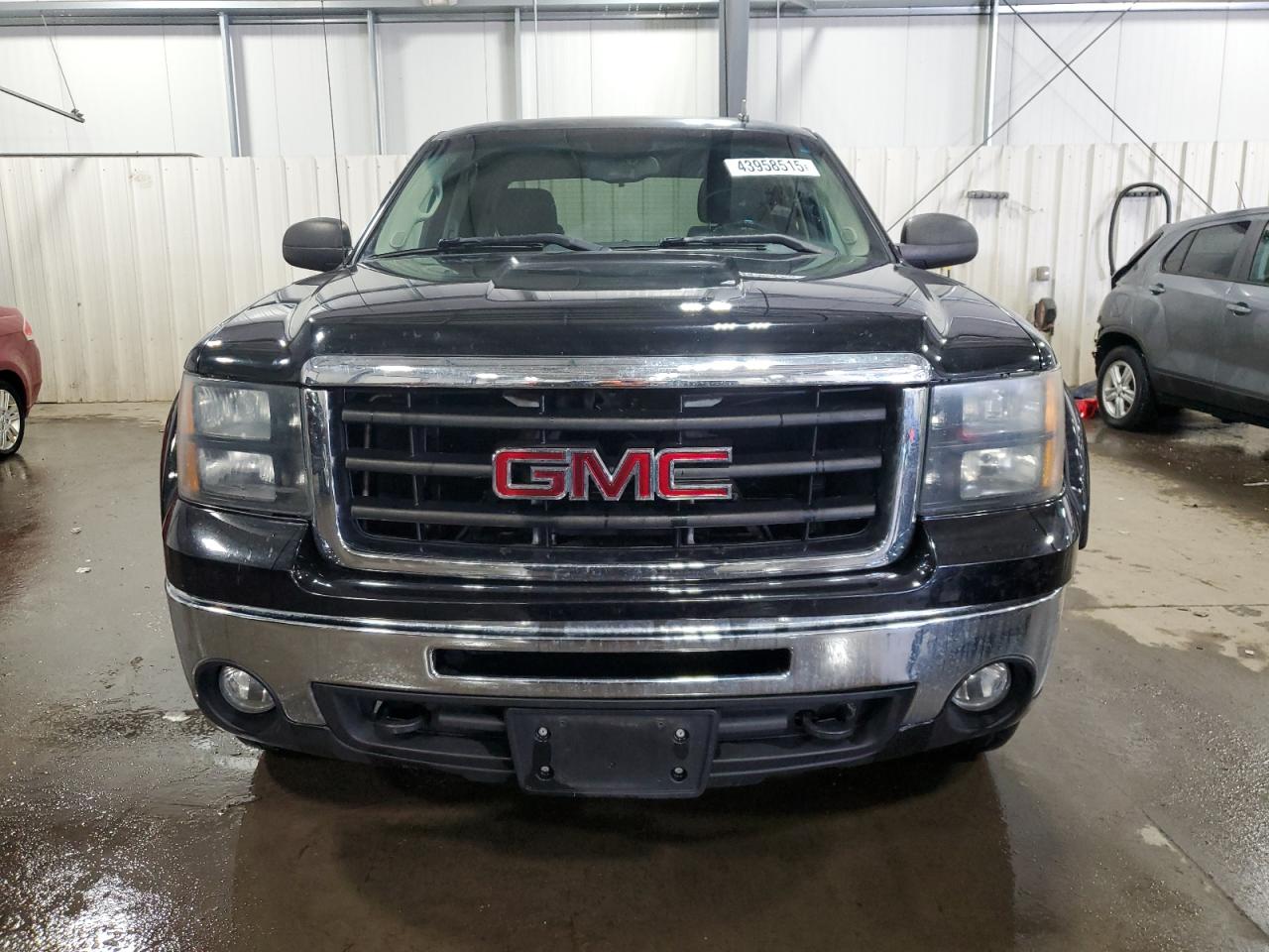 2009 GMC Sierra - Image 5