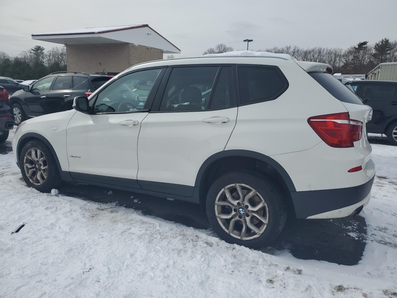 2011 BMW X3 - Image 2