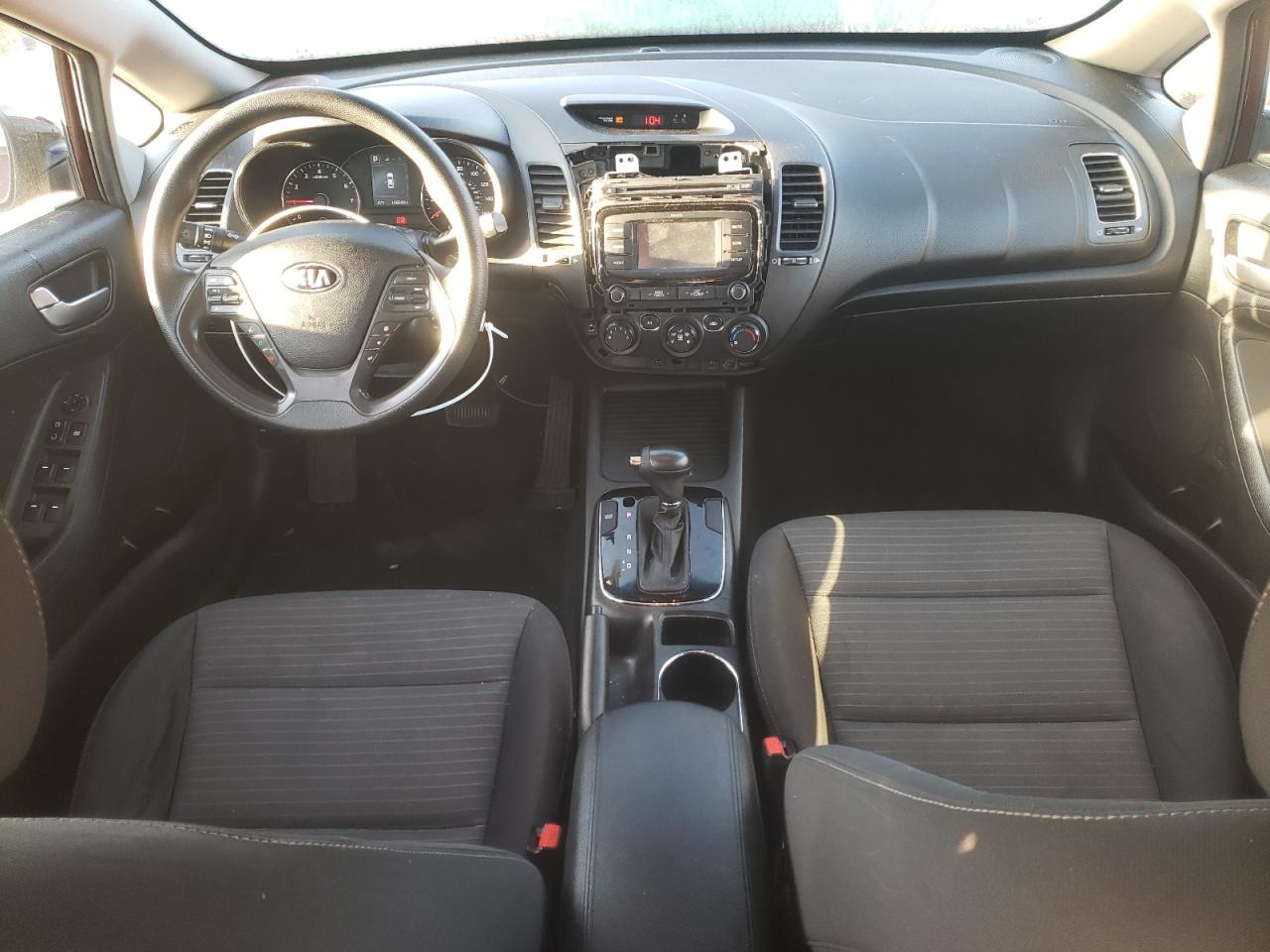 2017 Kia Forte - Image 8