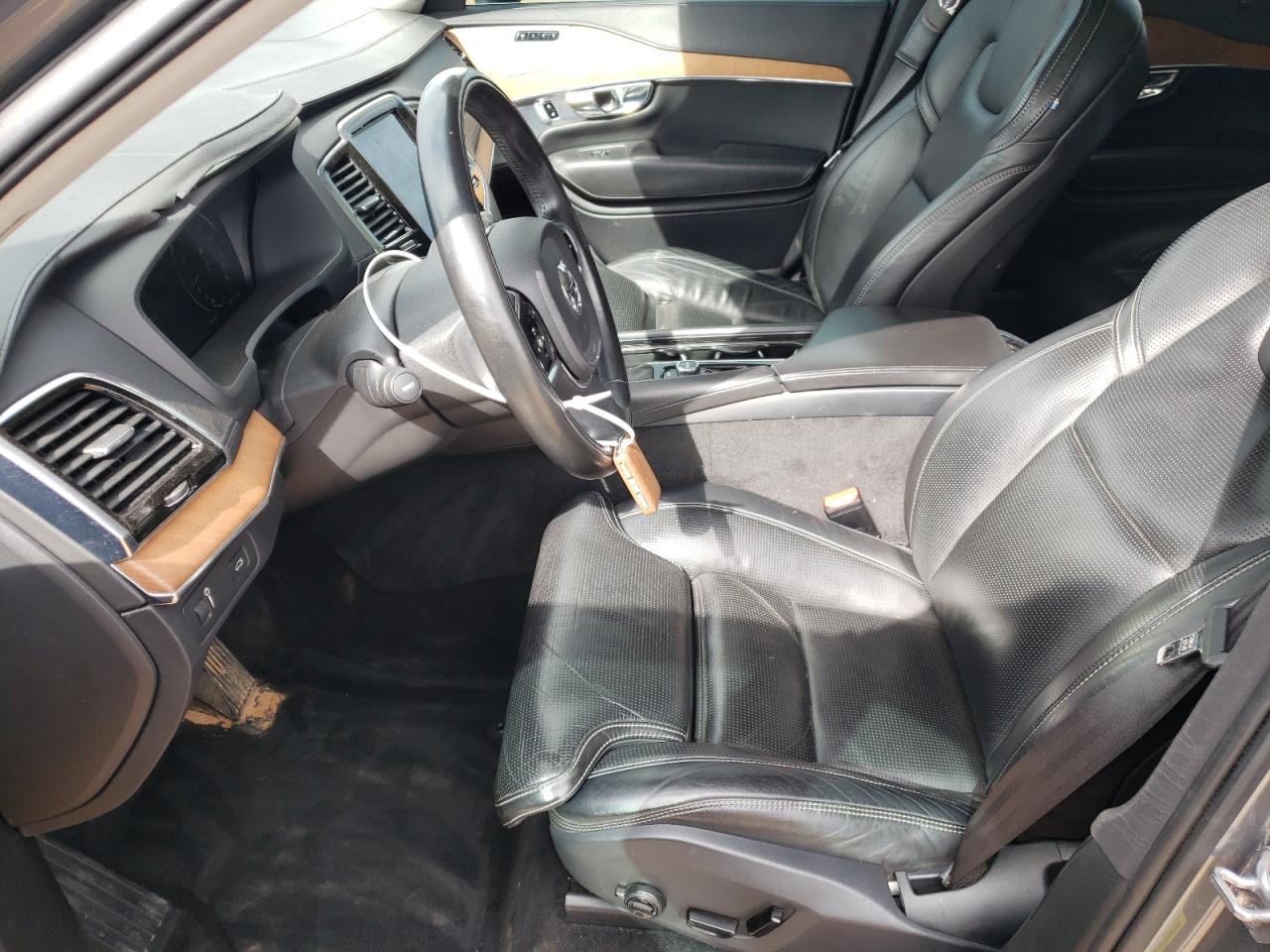 2016 Volvo XC90 - Image 7